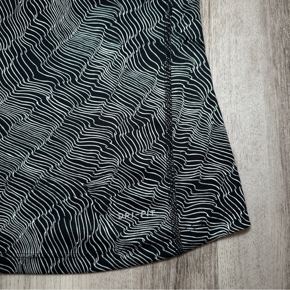 Nike Running Dri-Fit Patterned Fitted T-Shirt Black/White Size XS - Picture 5 of 9